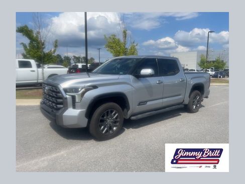 Used 2023 Toyota Tundra Platinum AWD/4WD image 1