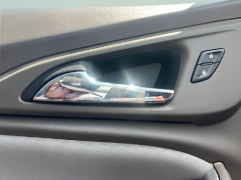 Used 2022 Chevrolet Malibu LT FWD image 25
