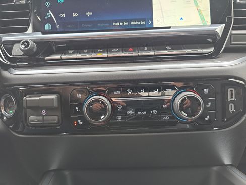 New 2026 Chevrolet Silverado 3500 High Country w/ Technology Package AWD/4WD image 31