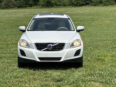 Used 2011 Volvo XC60 T6 AWD/4WD image 2