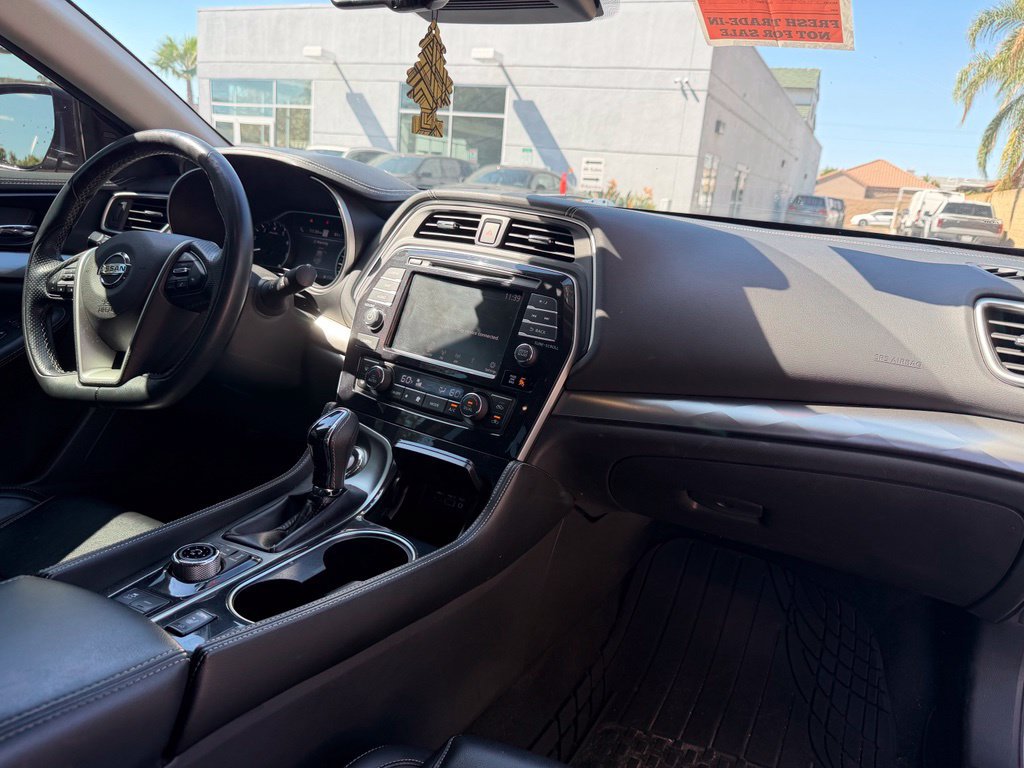 Used 2022 Nissan Maxima SV w/ Floor Mat Group FWD image 18