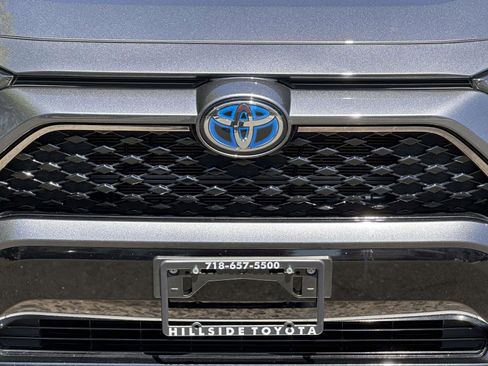 Used 2024 Toyota RAV4 SE w/ Weather & Moonroof Package AWD/4WD image 12