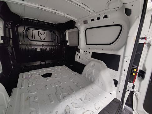 Used 2022 RAM ProMaster City Tradesman image 9