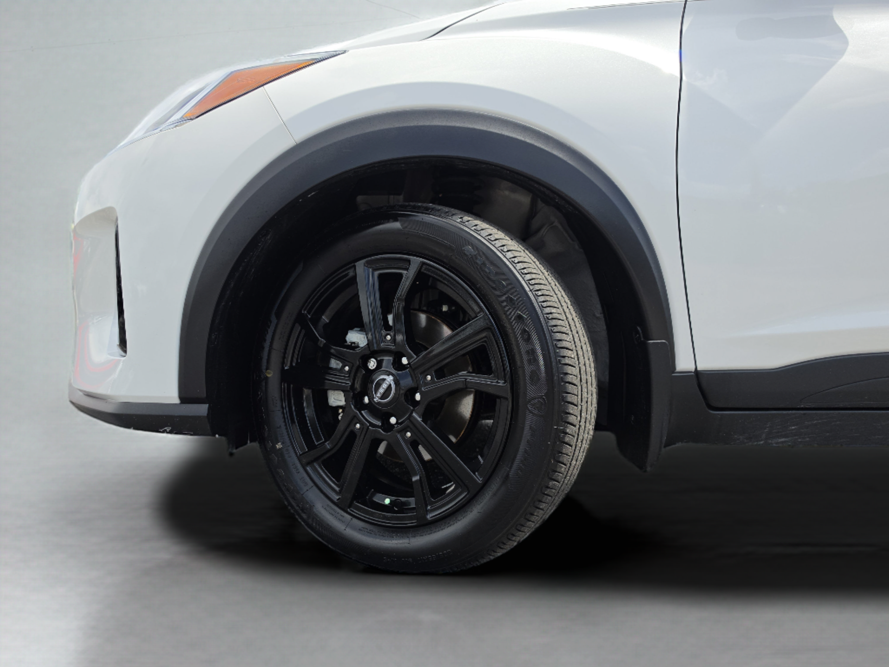 Used 2023 Nissan Kicks SV FWD image 37