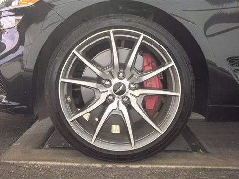 Used 2025 Genesis G70 2.5T RWD image 24