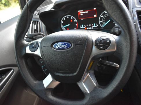 Used 2022 Ford Transit Connect XLT image 25