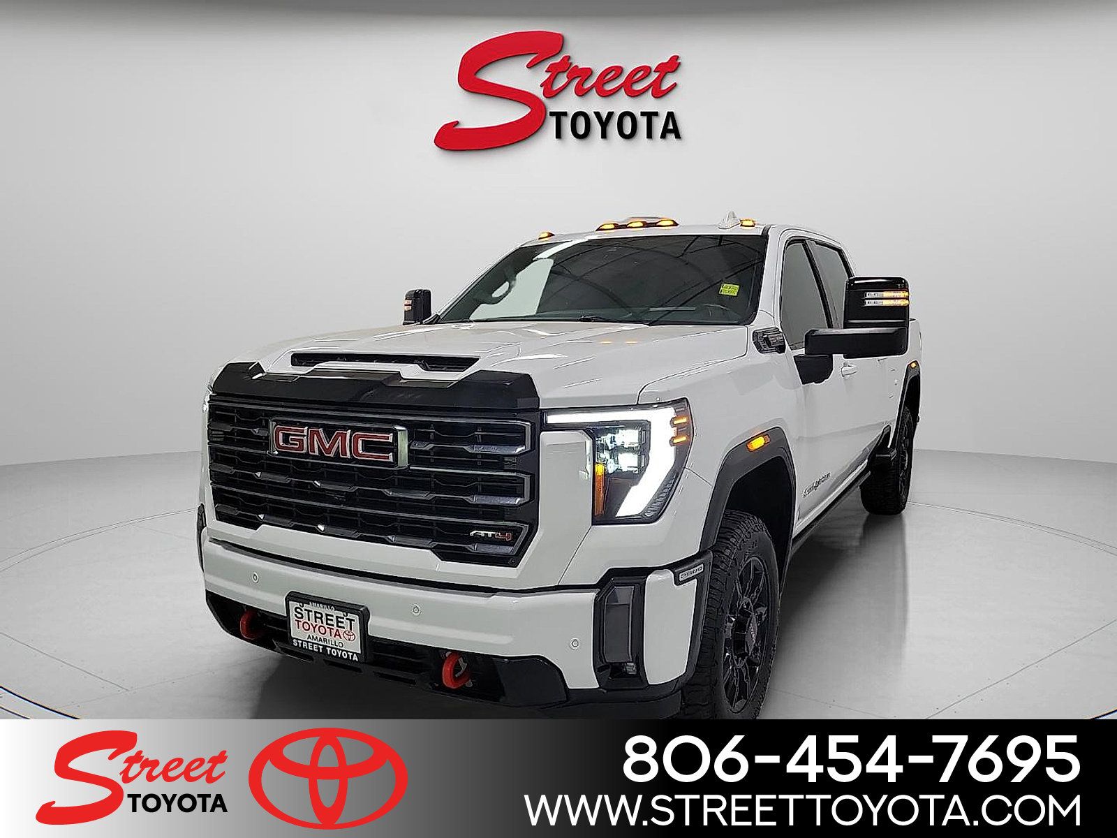 Used 2024 GMC Sierra 2500 AT4 w/ AT4 Premium Plus Package AWD/4WD image 1