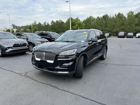 Used 2022 Lincoln Aviator Reserve AWD/4WD image 2