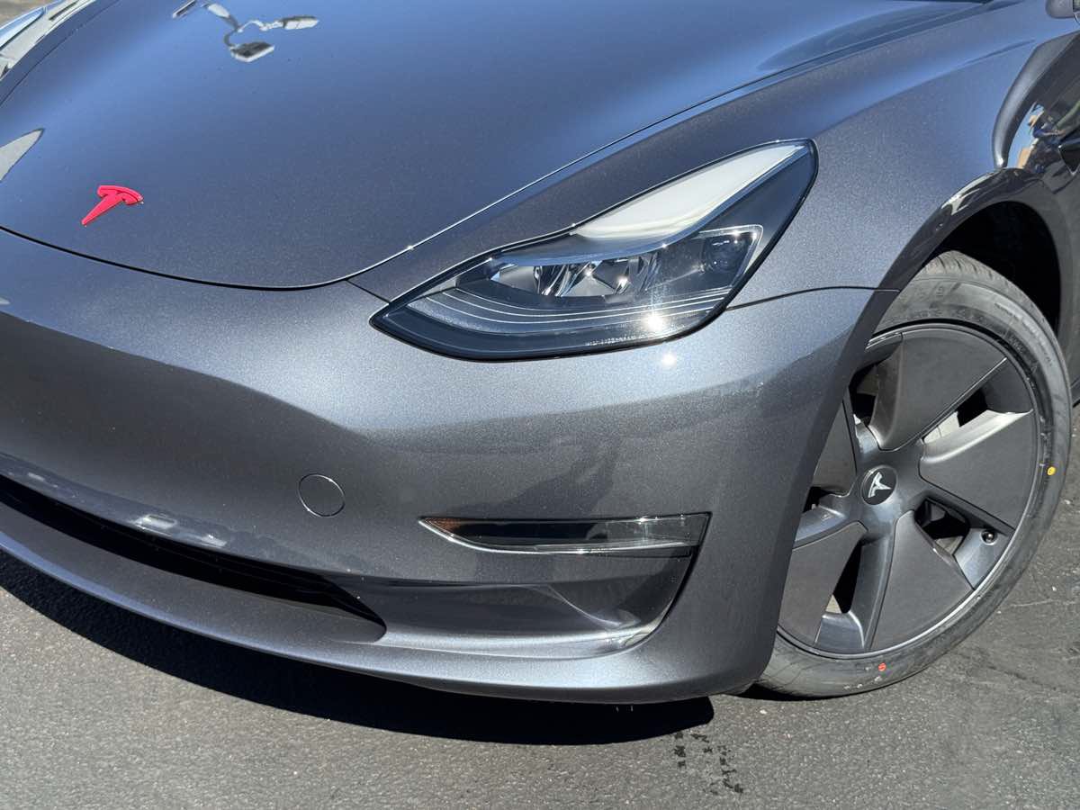 Used 2023 Tesla Model 3 Standard Range RWD image 3