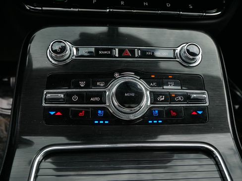 Used 2023 Lincoln Nautilus Reserve w/ Equipment Group 201A AWD/4WD image 23
