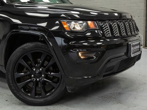 Used 2019 Jeep Grand Cherokee Altitude image 8