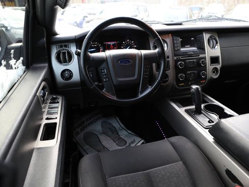 Used 2016 Ford Expedition EL XLT image 17