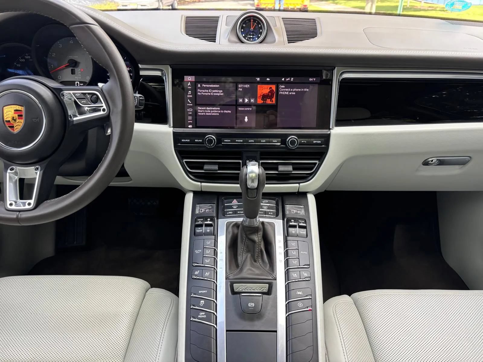 Used 2021 Porsche Macan S AWD/4WD image 17