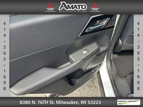 New 2025 Mitsubishi Outlander SE image 22