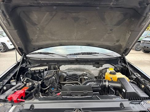 Used 2014 Ford F150 XLT w/ XLT Chrome Package image 28