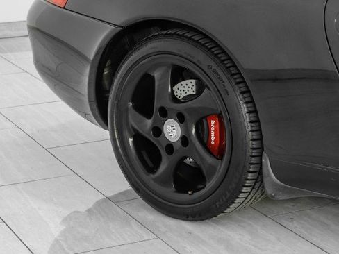 Used 2001 Porsche 911 Carrera 4 image 40