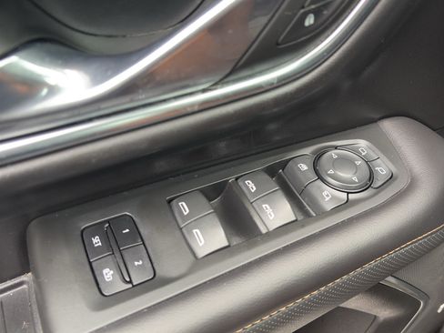 Used 2022 GMC Yukon AT4 w/ AT4 Premium Package AWD/4WD image 30