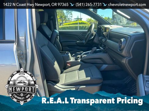 Used 2025 Chevrolet Colorado Trail Boss AWD/4WD image 31