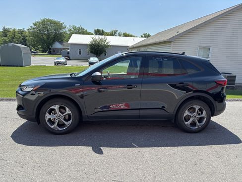Used 2025 Ford Escape ST-Line AWD/4WD image 7