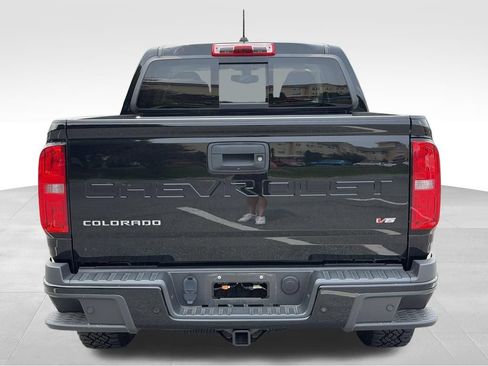 Used 2022 Chevrolet Colorado Z71 AWD/4WD image 6