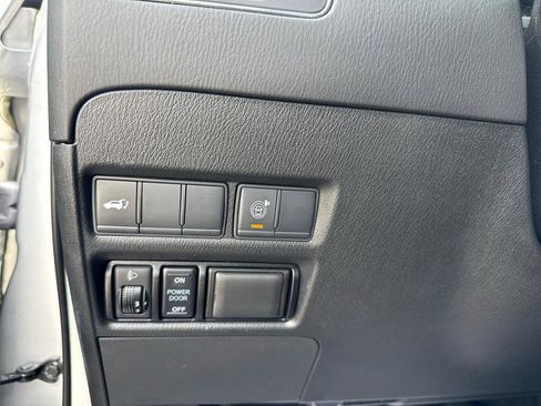 Used 2018 Nissan Armada SL w/ Premium Package RWD image 42