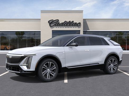 New 2026 Cadillac Lyriq Luxury RWD image 3