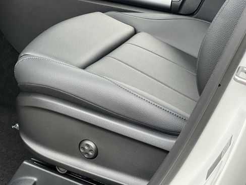 New 2026 Mercedes-Benz GLA 250 4MATIC image 19