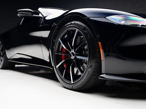 Used 2023 Aston Martin V8 Vantage Coupe RWD image 70