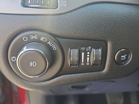 Used 2021 Jeep Cherokee Limited w/ Trailer Tow Group image 26