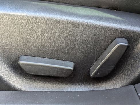 Used 2015 MAZDA MAZDA3 i Grand Touring image 18