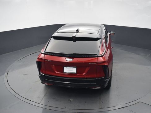 New 2026 Cadillac Lyriq Signature Sport w/ Nappa Leather Package AWD/4WD image 45