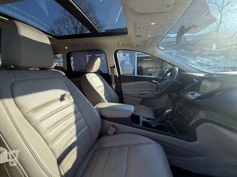 Used 2018 Ford Escape SEL image 17