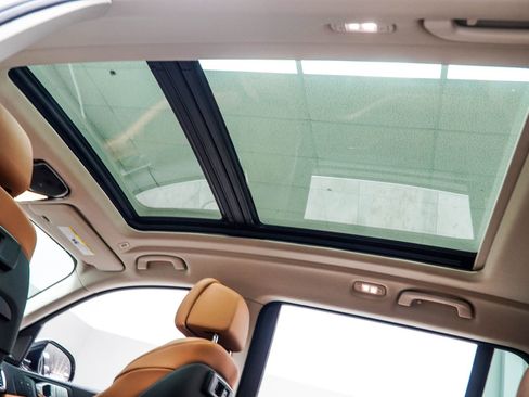 Used 2020 BMW X7 xDrive50i w/ Executive Package image 43