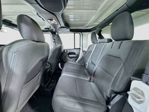 Used 2023 Jeep Wrangler Unlimited w/ Cold Weather Group AWD/4WD image 13