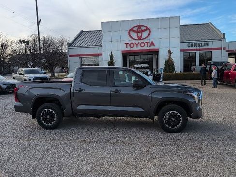 New 2026 Toyota Tundra SR5 image 17