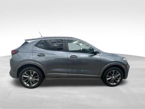 Used 2022 Buick Encore GX Select w/ Sport Touring Package FWD image 9