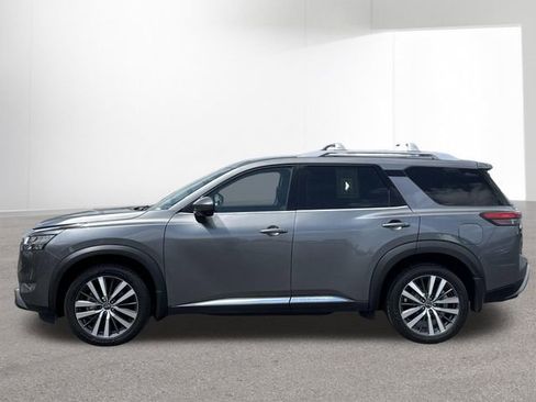 Used 2022 Nissan Pathfinder Platinum w/ Cargo Package AWD/4WD image 15