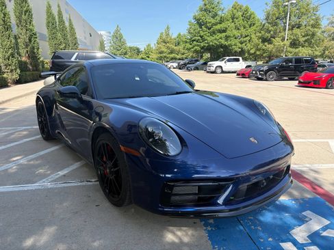 Used 2024 Porsche 911 Carrera GTS RWD image 3