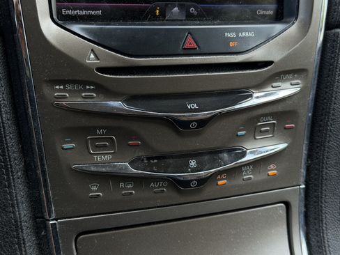 Used 2015 Lincoln MKX AWD w/ Equipment Group 102A image 15