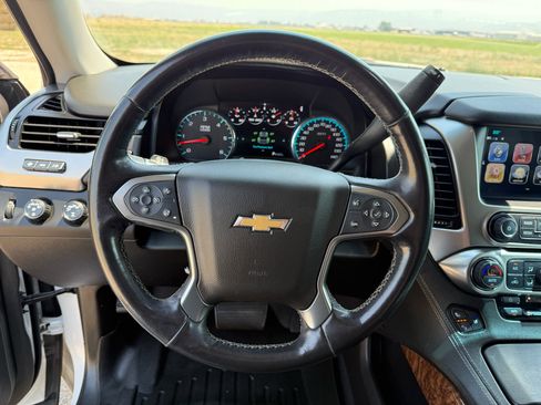 Used 2019 Chevrolet Tahoe Premier AWD/4WD image 18