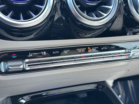 Certified 2025 Mercedes-Benz GLA 250 4MATIC image 20