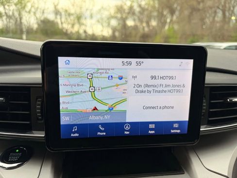 Used 2020 Ford Explorer XLT w/ Equipment Group 202A AWD/4WD image 13