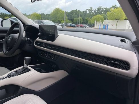 Certified 2026 Honda HR-V LX image 33