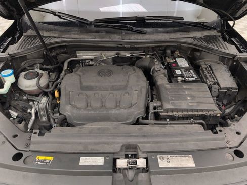 Used 2020 Volkswagen Tiguan SE w/ Panoramic Sunroof Package image 46