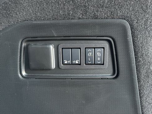 Certified 2024 Cadillac Escalade ESV Sport Platinum w/ LPO, ONYX Package AWD/4WD image 10