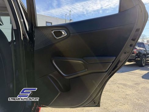 Used 2022 Kia Soul GT-Line image 16