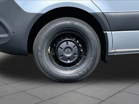 New 2025 Mercedes-Benz Sprinter 2500 image 17