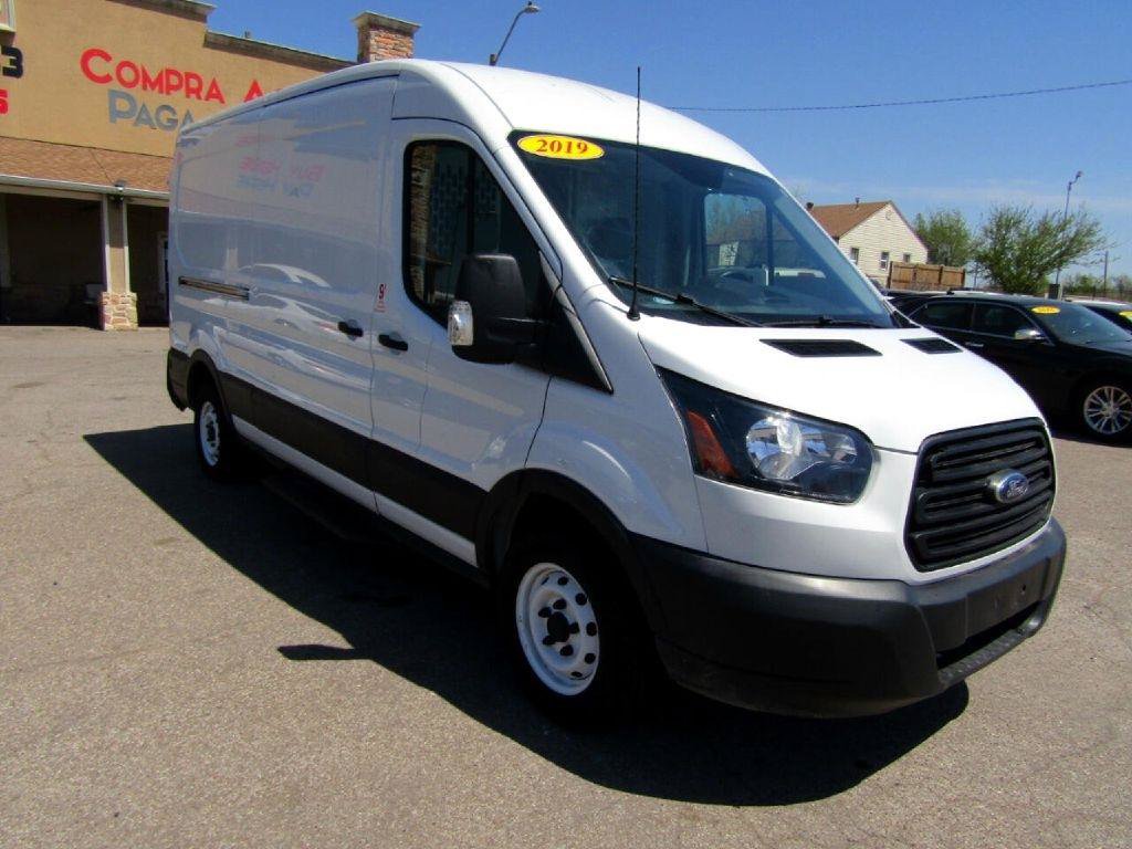 Used 2020 Ford Transit 250 Medium Roof RWD image 2