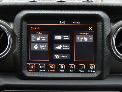 Used 2023 Jeep Wrangler Rubicon w/ Cold Weather Group image 21