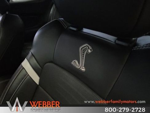 Used 2021 Ford Mustang Shelby GT500 w/ Technology Package image 17